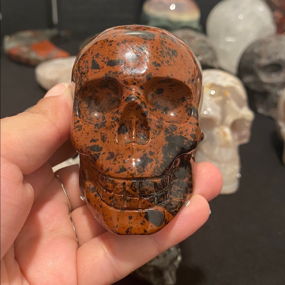 Mahogany Obsidian Skull (. Chipped nose )